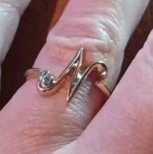 💙🌹Gold-plated letter "N" ring. yellow